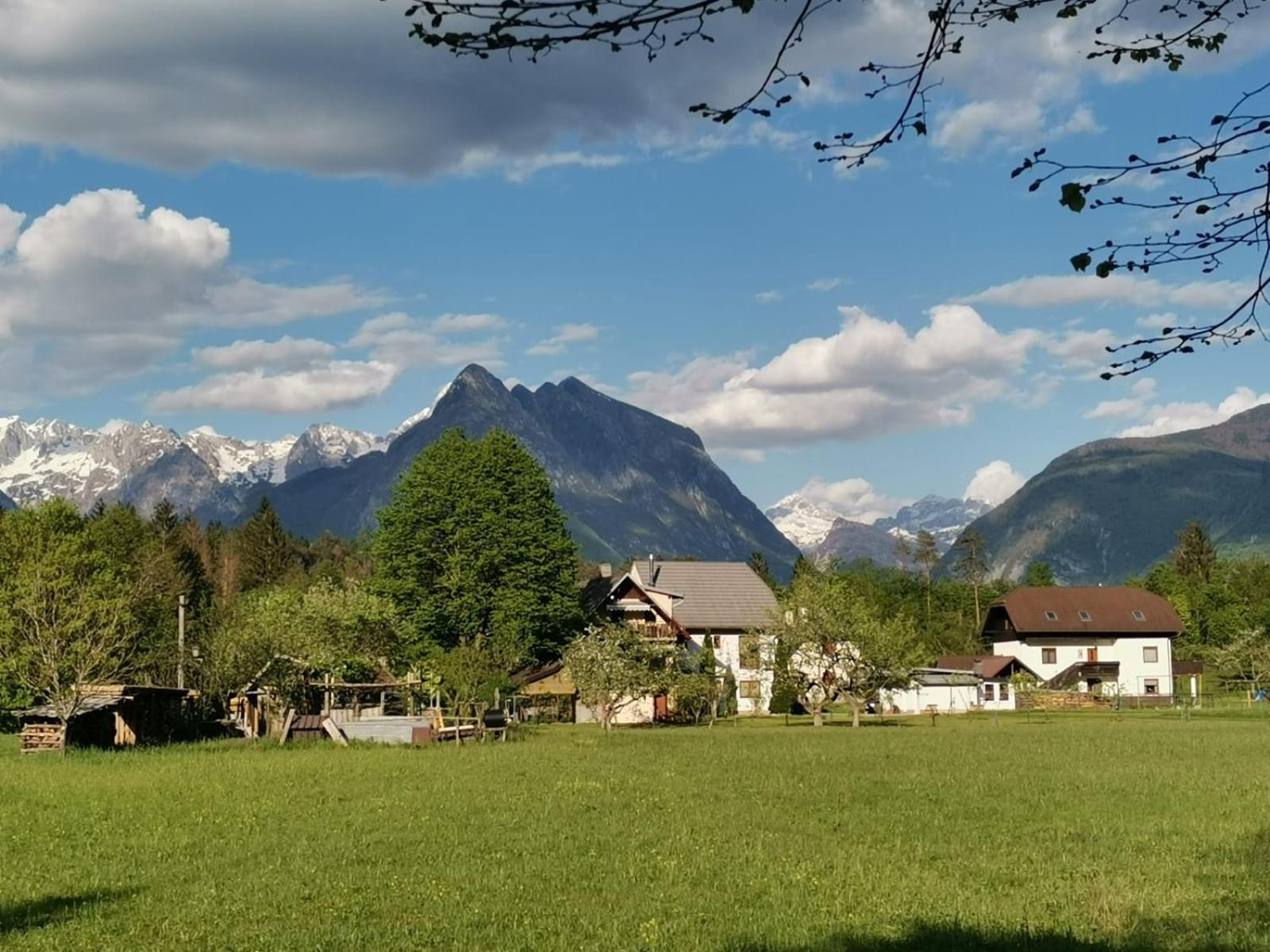 Appartement Glamping Narnia Bovec